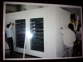      1995年公司自主设计的速冻冷库